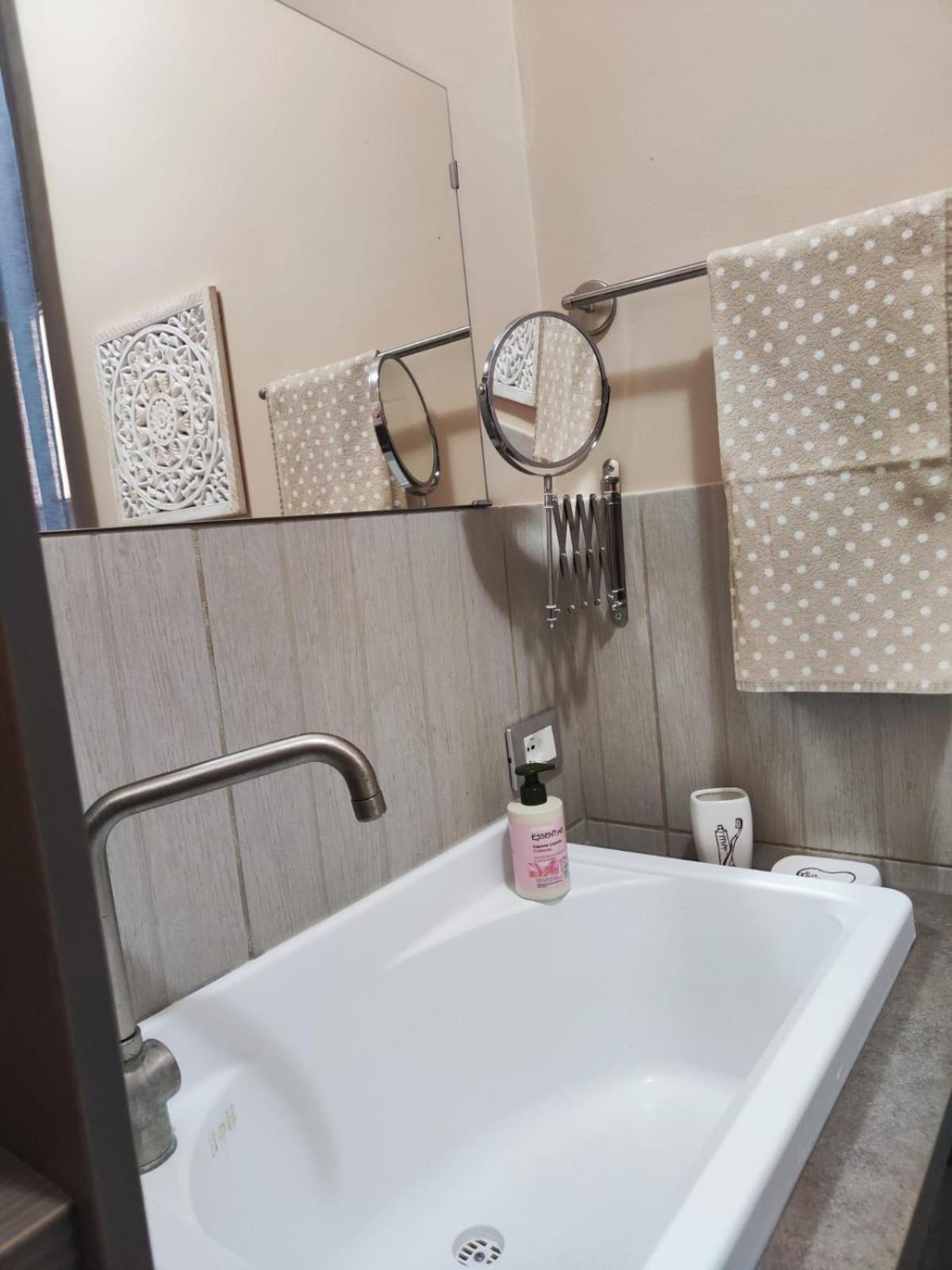 Villetta Indipendente - Zona Vaccarizzo Exteriör bild